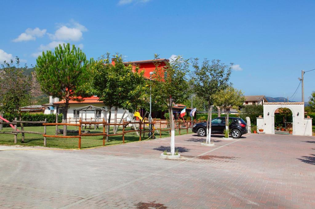 Azienda Agrituristica Pericle Montella Exterior photo